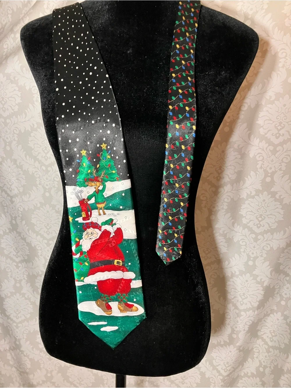 Yule Tie Greetings santa golfing